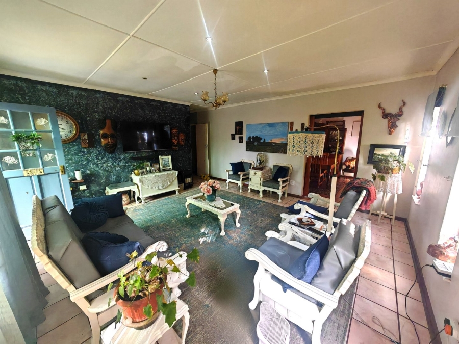 8 Bedroom Property for Sale in Fleurdal Free State